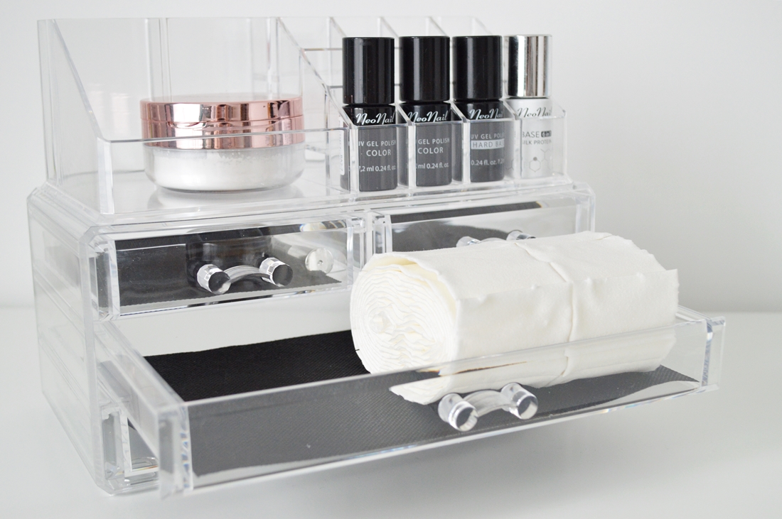 akrylowy organizer na kosmetyki jak zorganizować kosmetyki